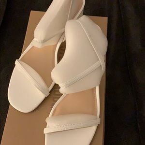 Inessa Steve Madden Sandals